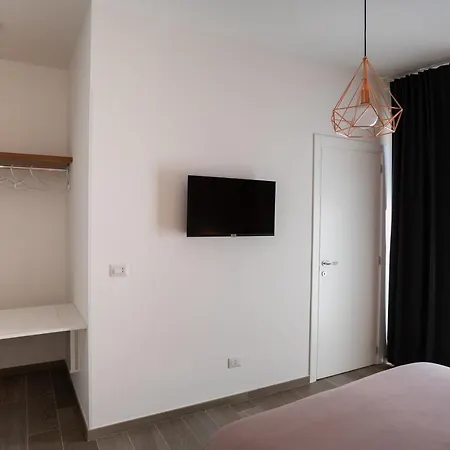 Casa Gnoni - *