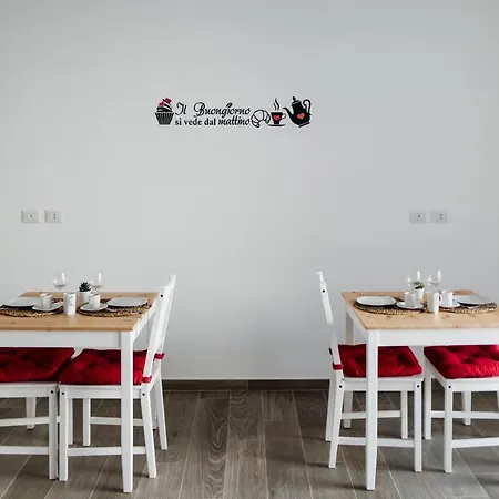 Casa Gnoni - *
